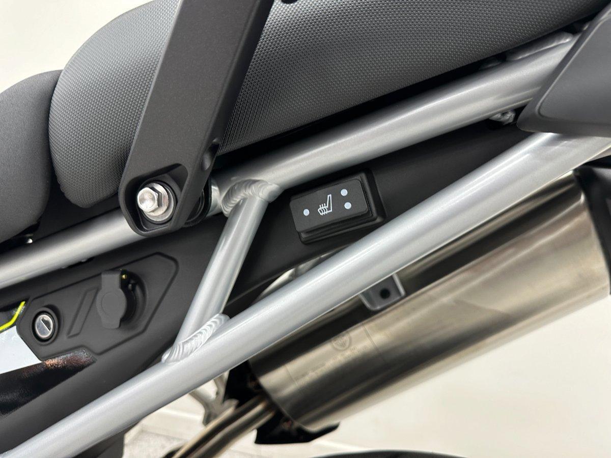 2025 TRIUMPH TIGER 900 RALLY PRO DUAL SPORTS