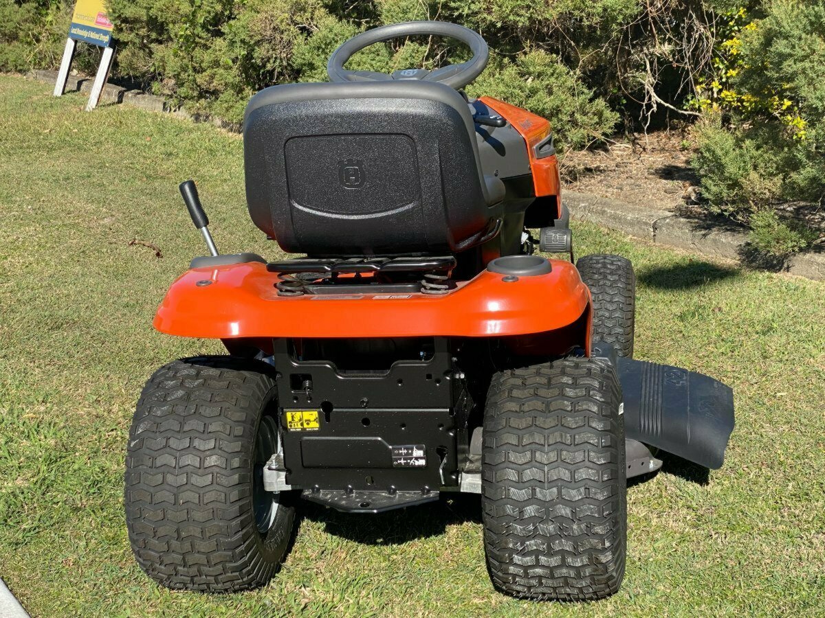HUSQVARNA TS142 RIDE-ON MOWER