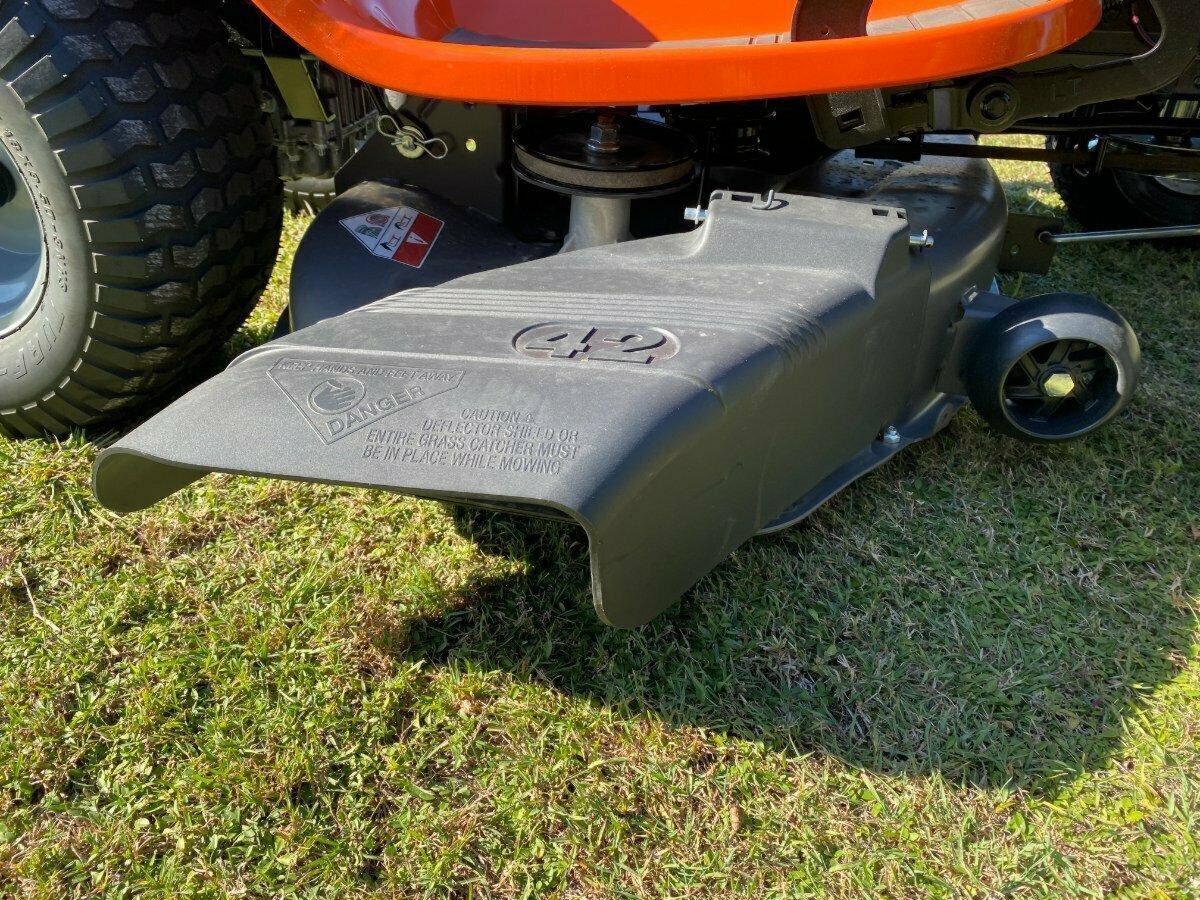 HUSQVARNA TS 142 RIDE-ON MOWER
