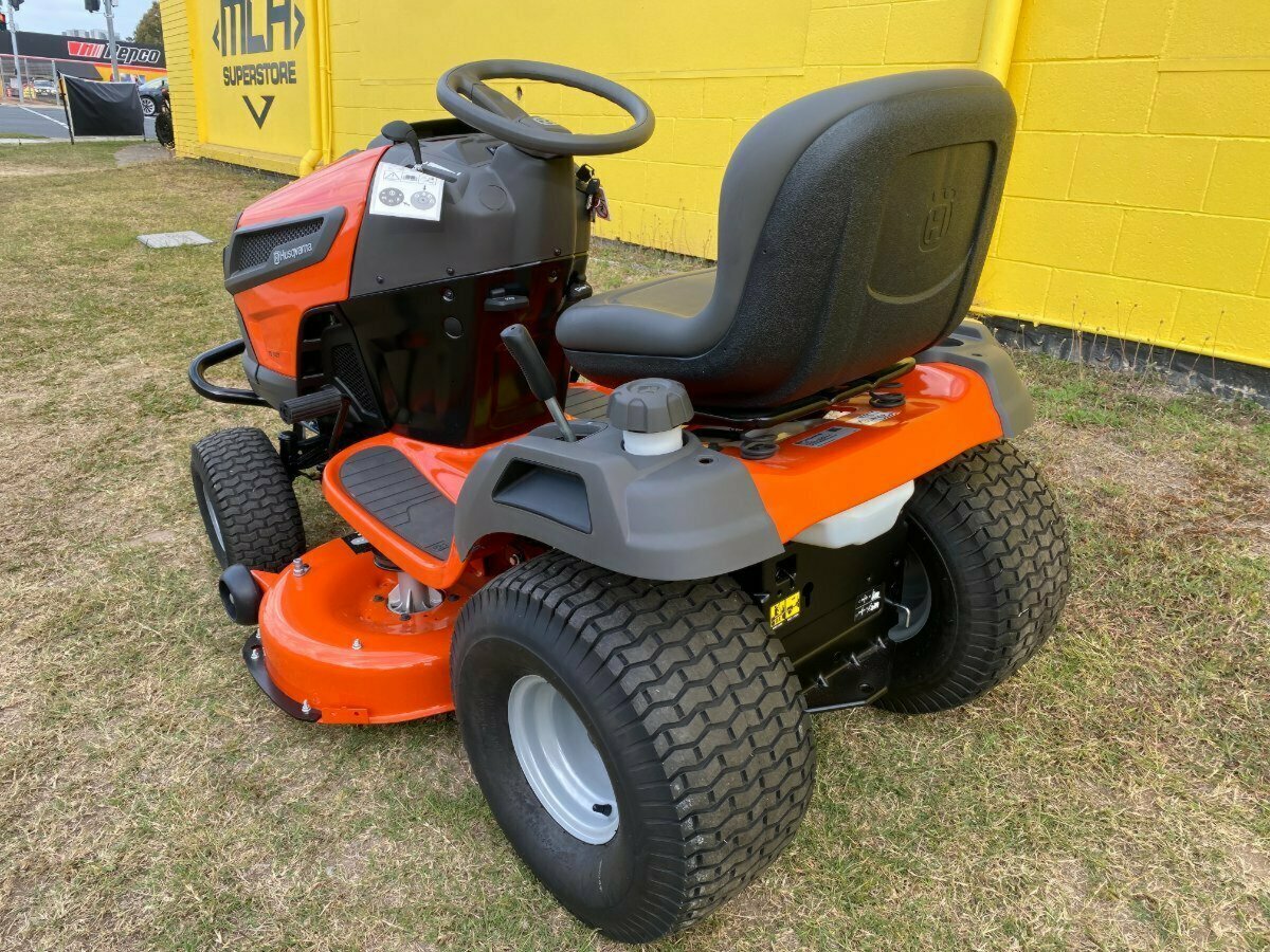 HUSQVARNA TS 142T RIDE-ON MOWER
