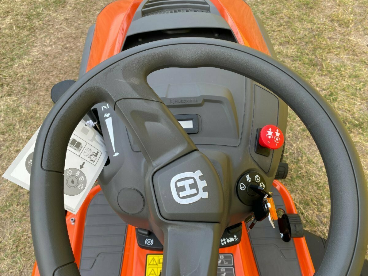 HUSQVARNA TS 142T RIDE-ON MOWER
