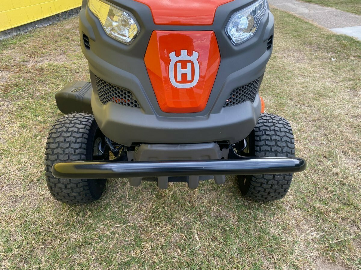 HUSQVARNA TS 142T RIDE-ON MOWER