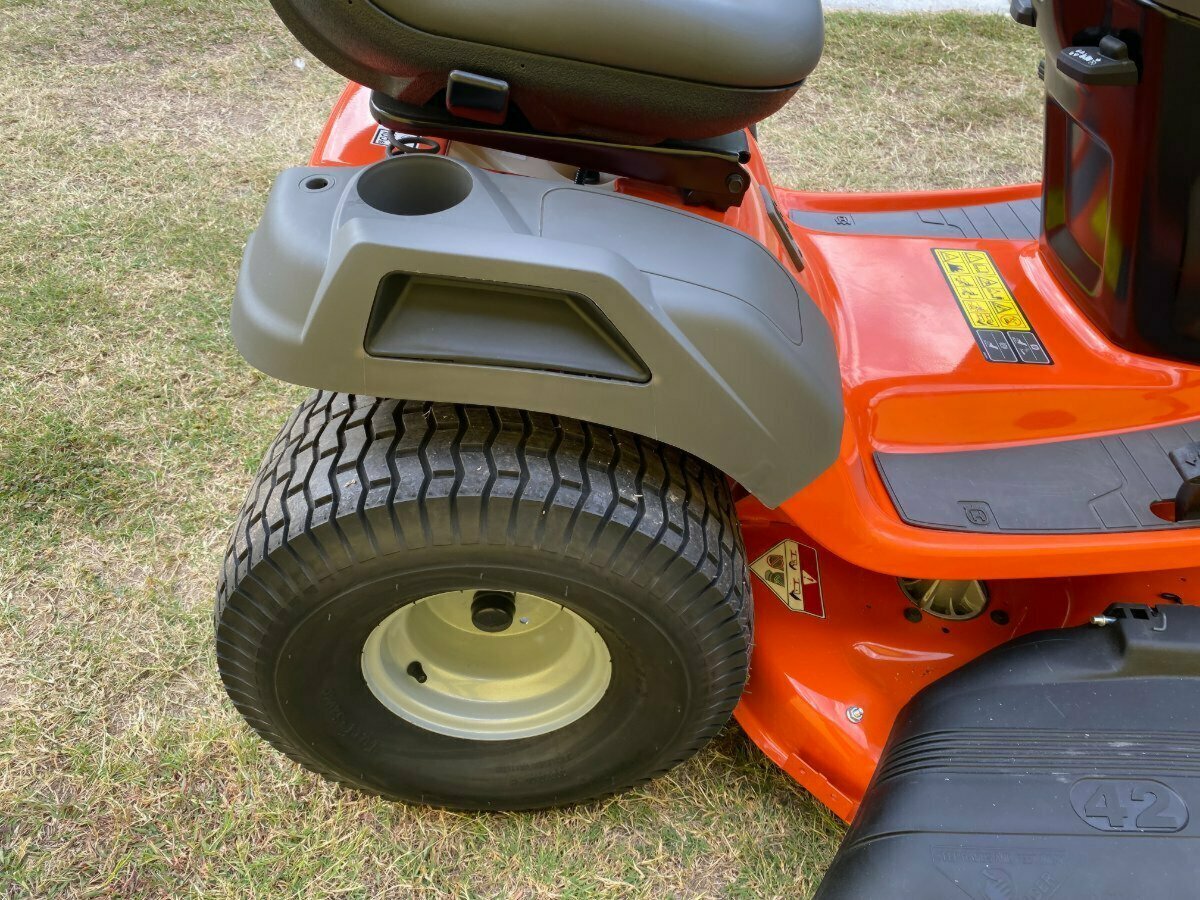 HUSQVARNA TS 142T RIDE-ON MOWER