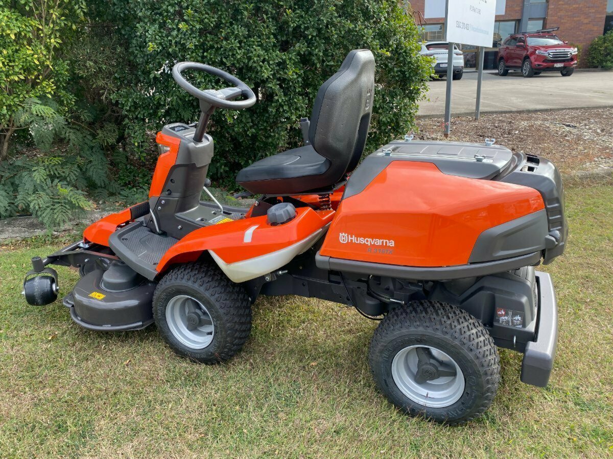 2022 HUSQVARNA R 316TX RIDE-ON MOWER
