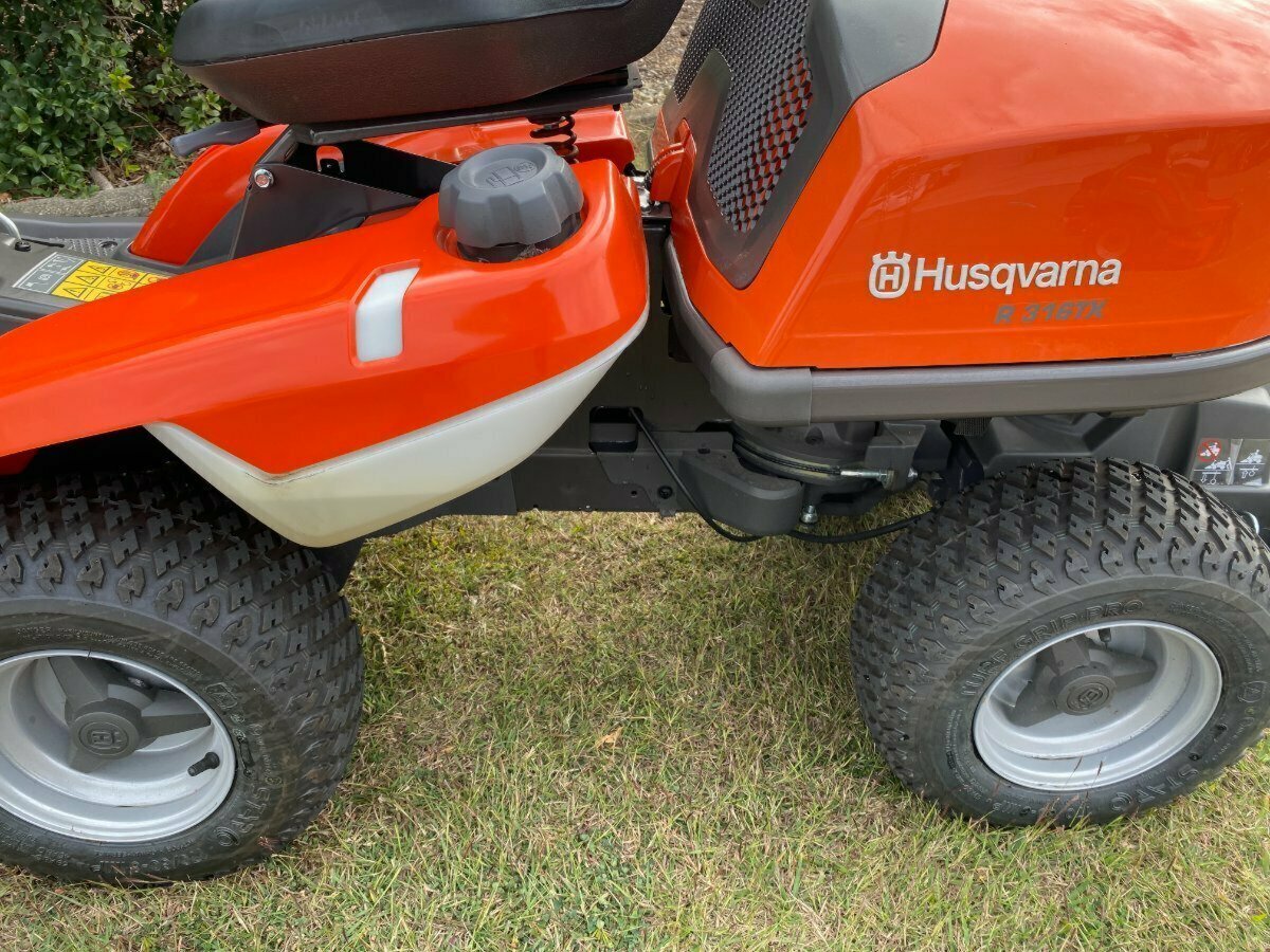 2022 HUSQVARNA R 316TX RIDE-ON MOWER