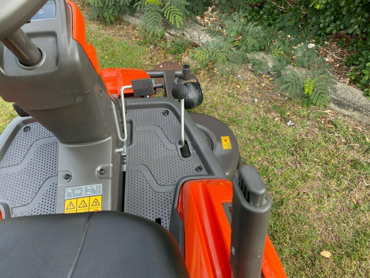 2022 HUSQVARNA R 316TX RIDE-ON MOWER