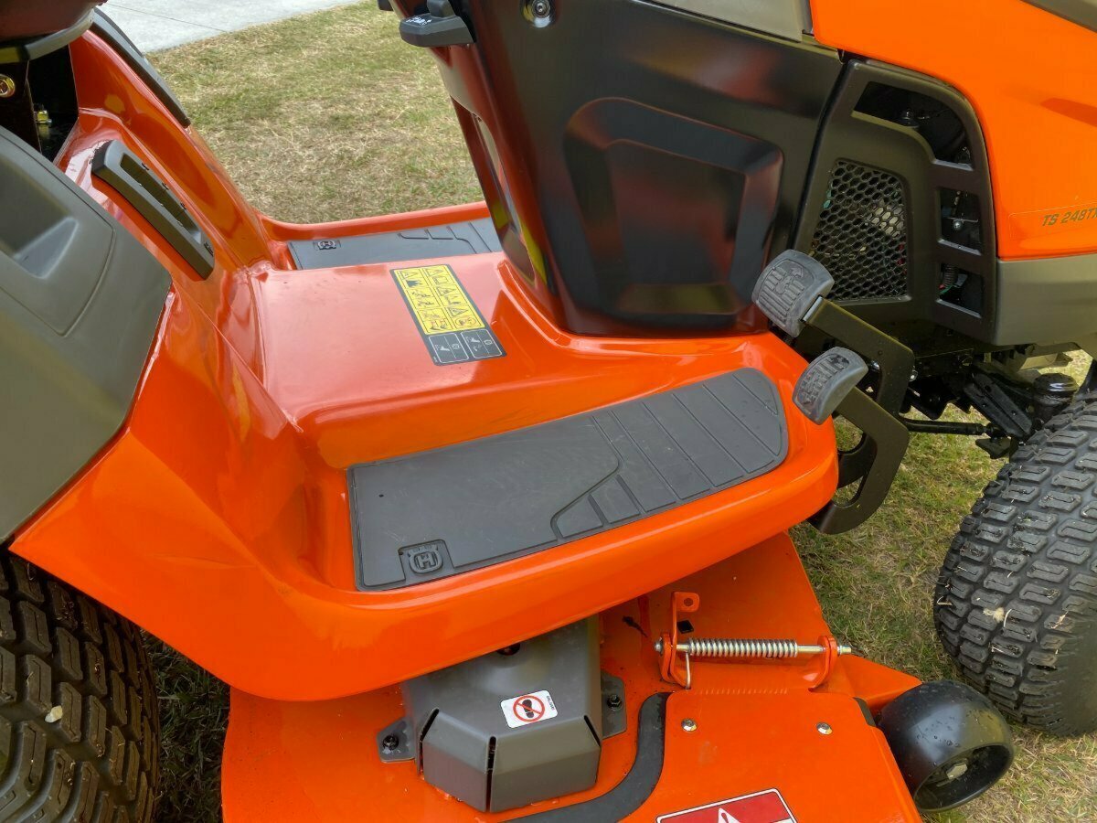 HUSQVARNA TS 248TXD RIDE-ON MOWER