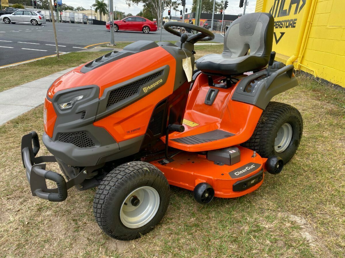 HUSQVARNA TS 248TXD RIDE-ON MOWER