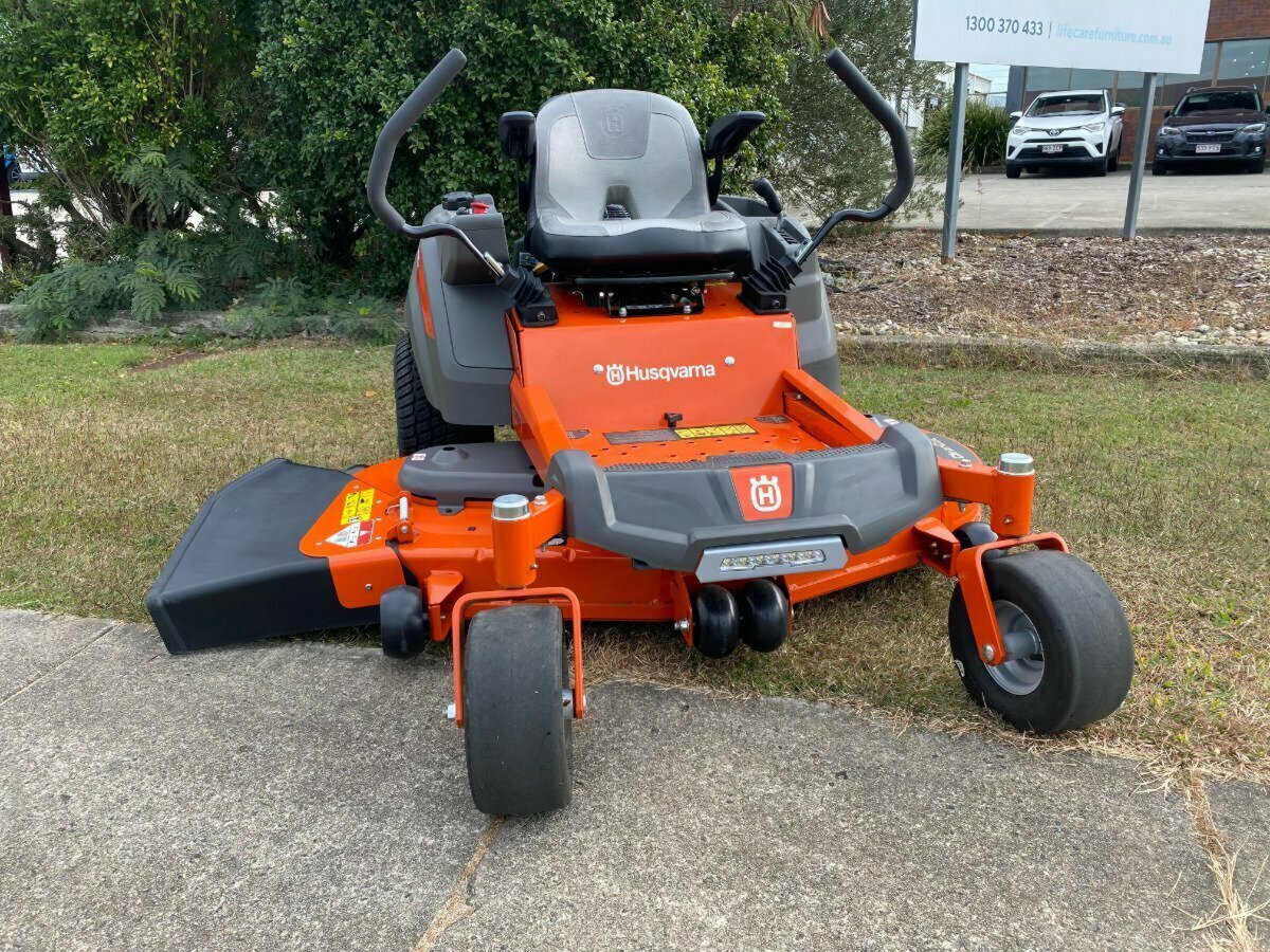 HUSQVARNA Z 254F ZTR ZERO TURN MOWER