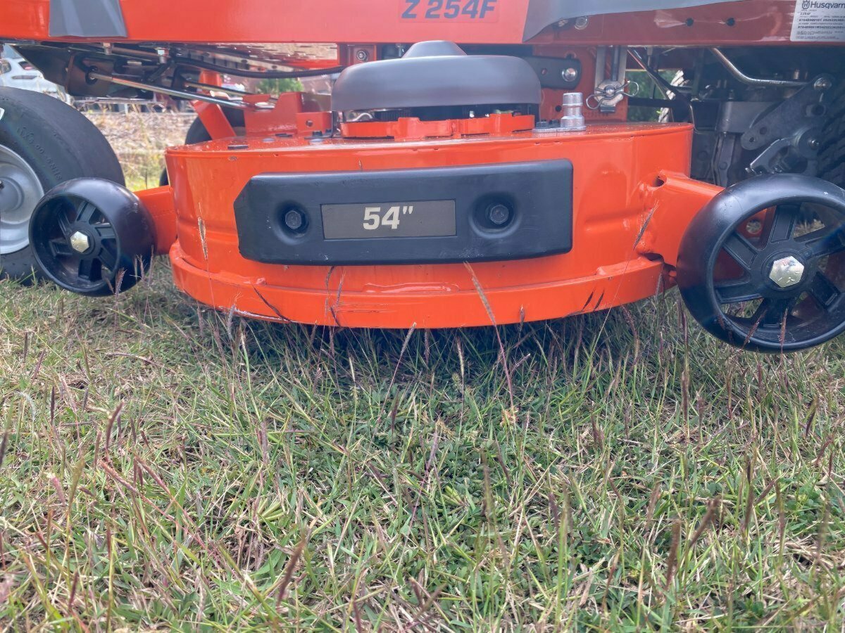 HUSQVARNA Z 254F ZTR ZERO TURN MOWER