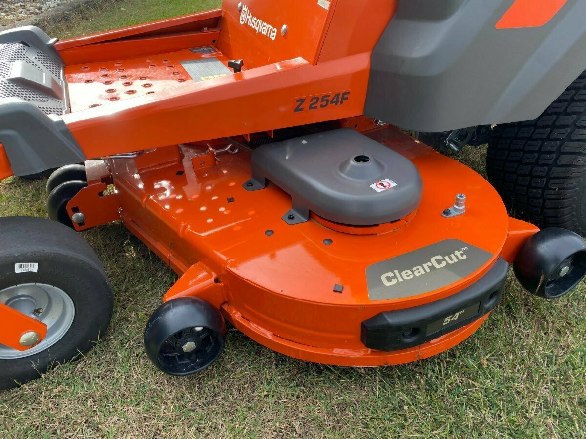 HUSQVARNA Z 254F ZTR ZERO TURN MOWER