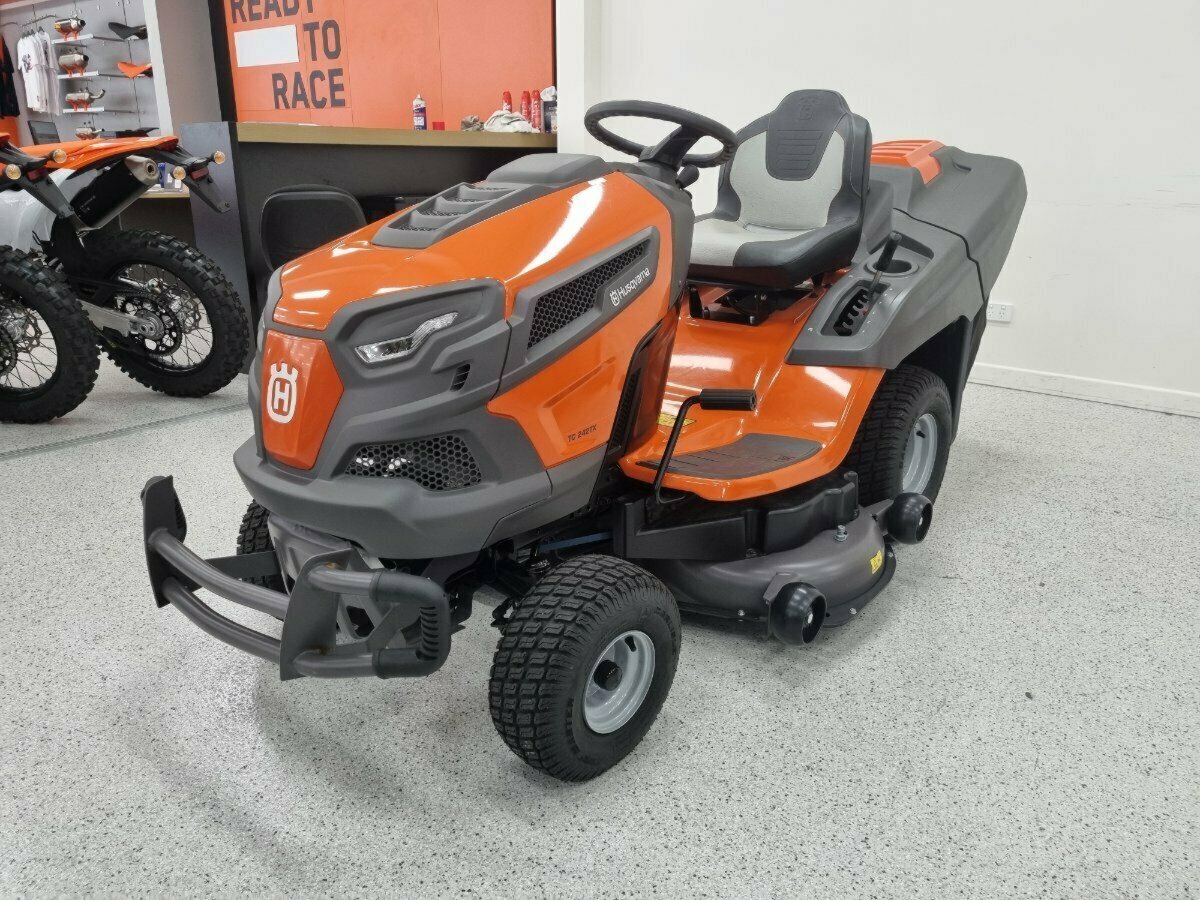 HUSQVARNA TC 242TX LAWN TRACTOR