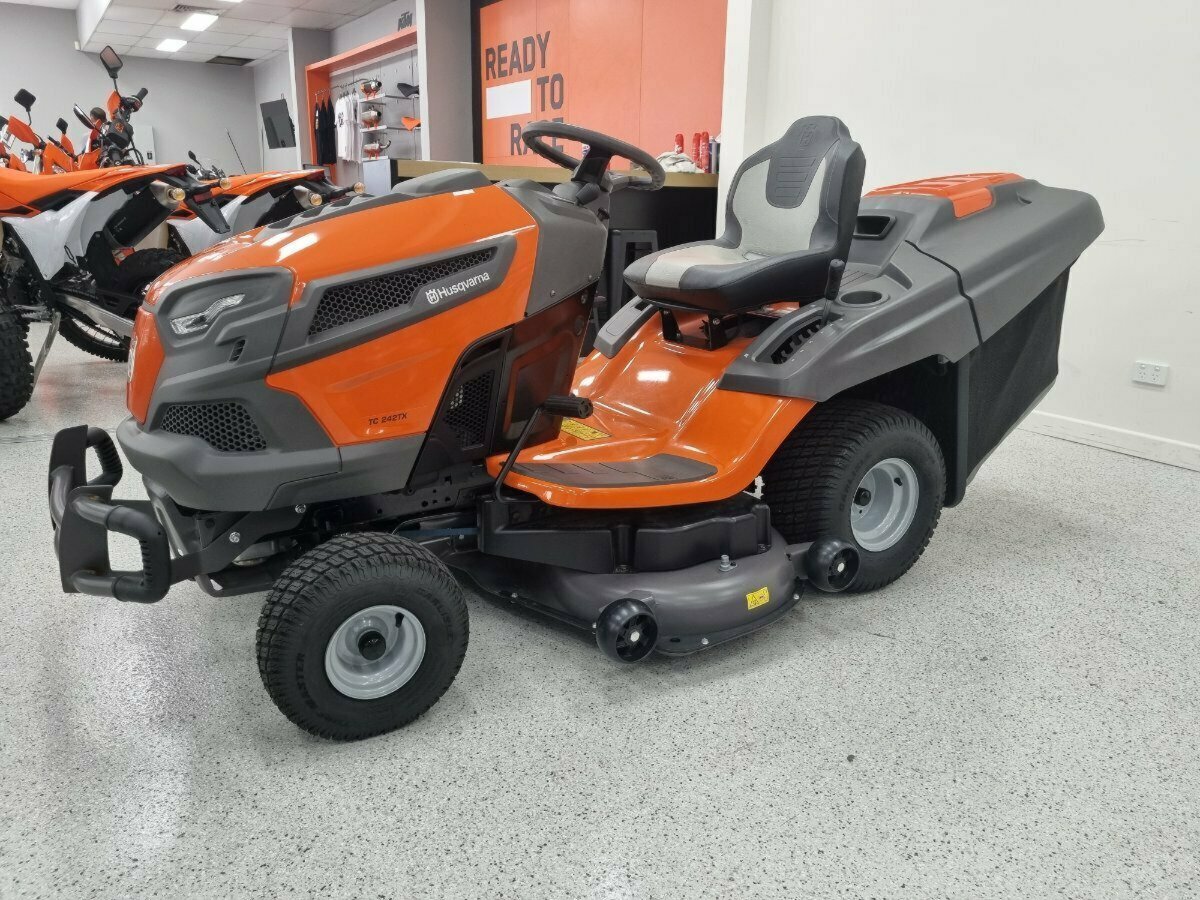 HUSQVARNA TC 242TX LAWN TRACTOR