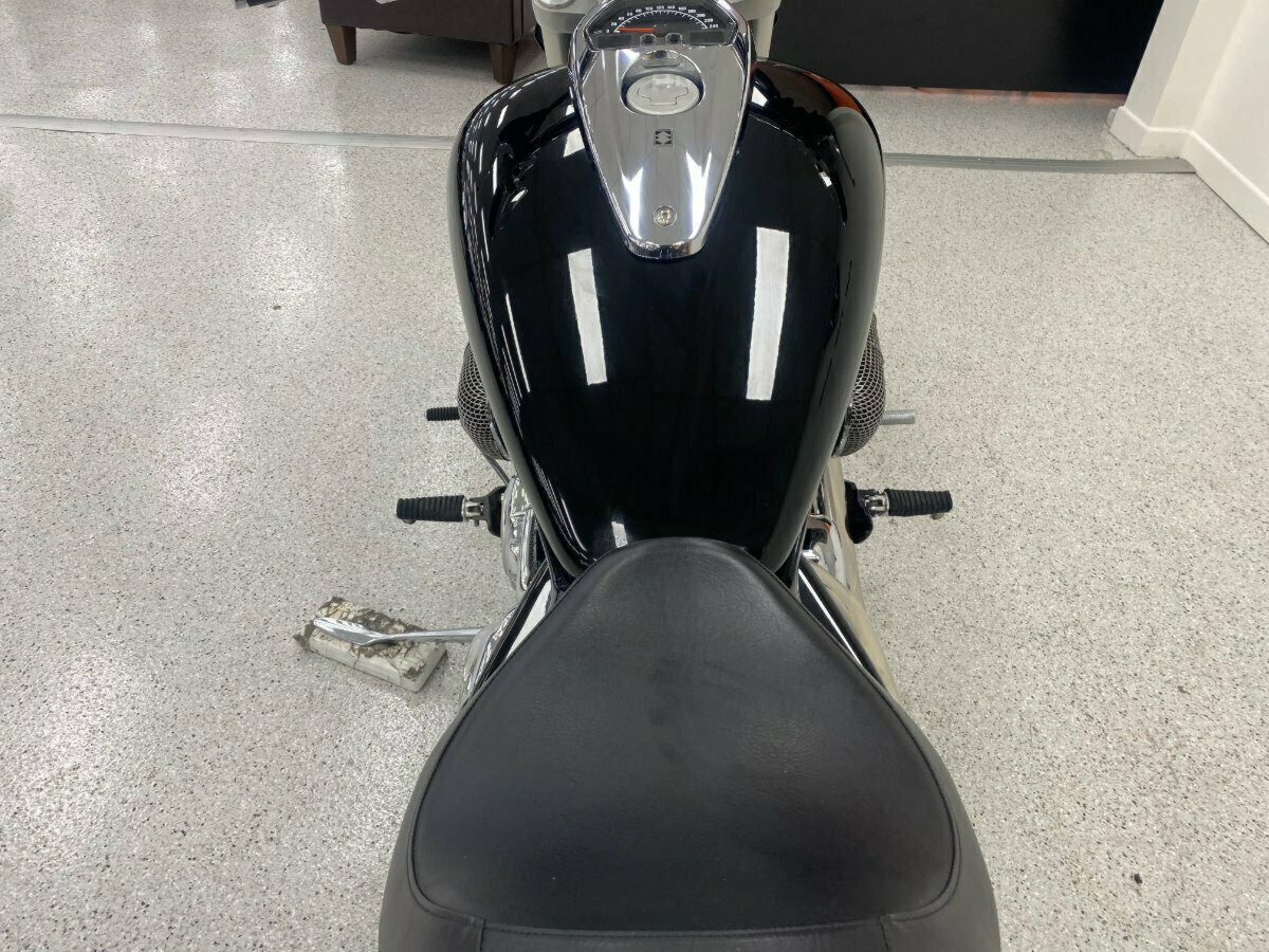 2010 SUZUKI VZR 1800 BOULEVARD (M109R) CRUISER