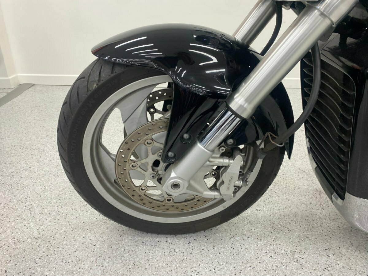 2010 SUZUKI VZR 1800 BOULEVARD (M109R) CRUISER