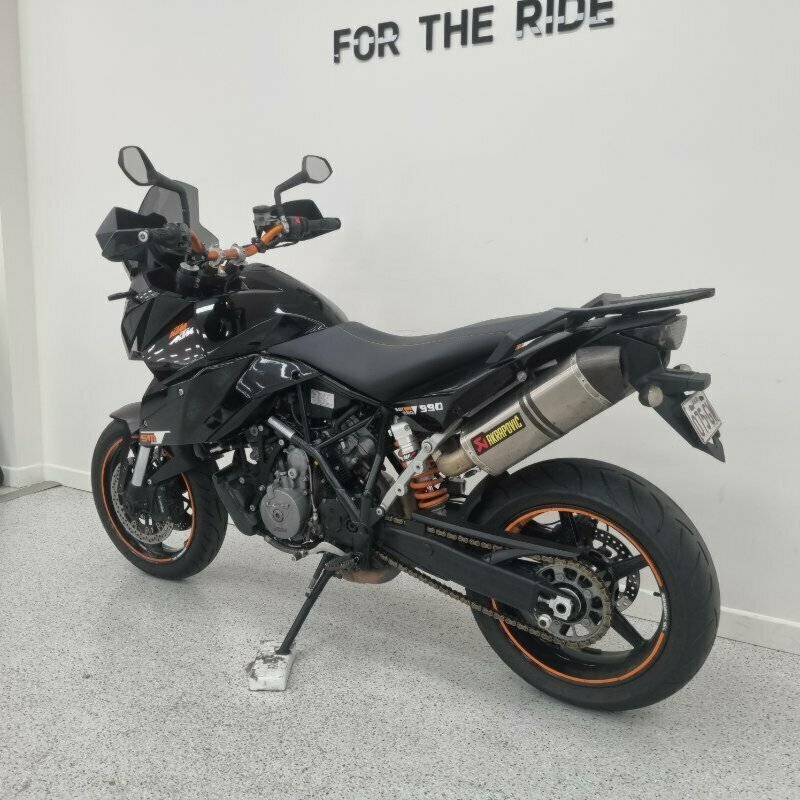 2011 KTM 990 SUPERMOTO T ROAD