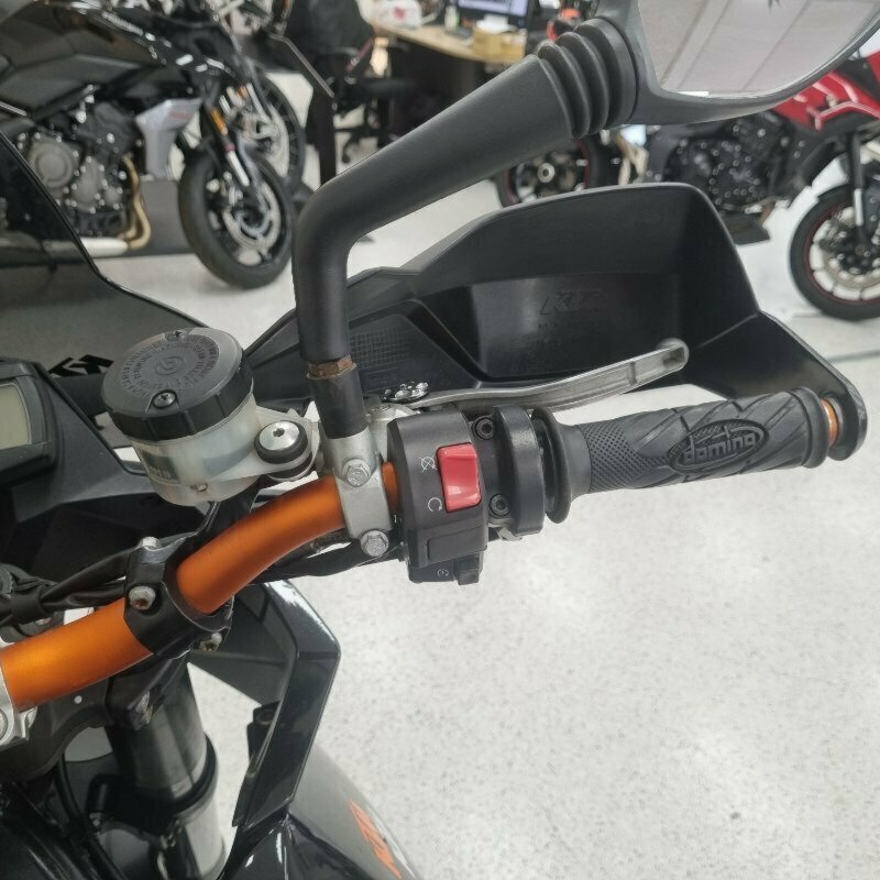 2011 KTM 990 SUPERMOTO T ROAD