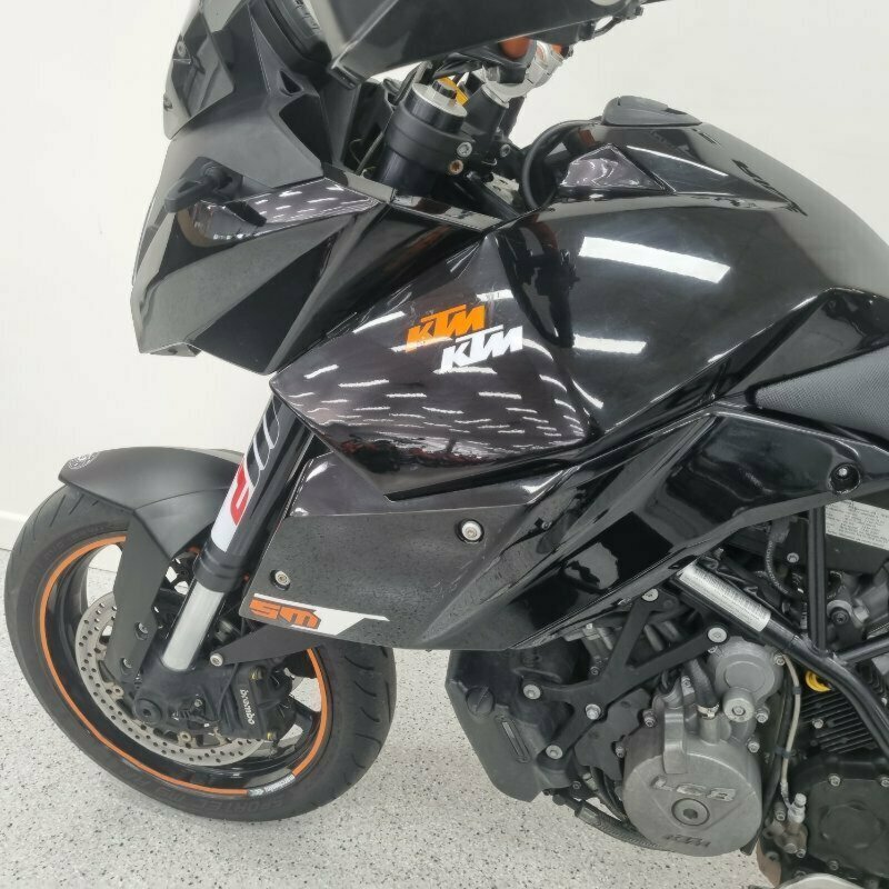 2011 KTM 990 SUPERMOTO T ROAD