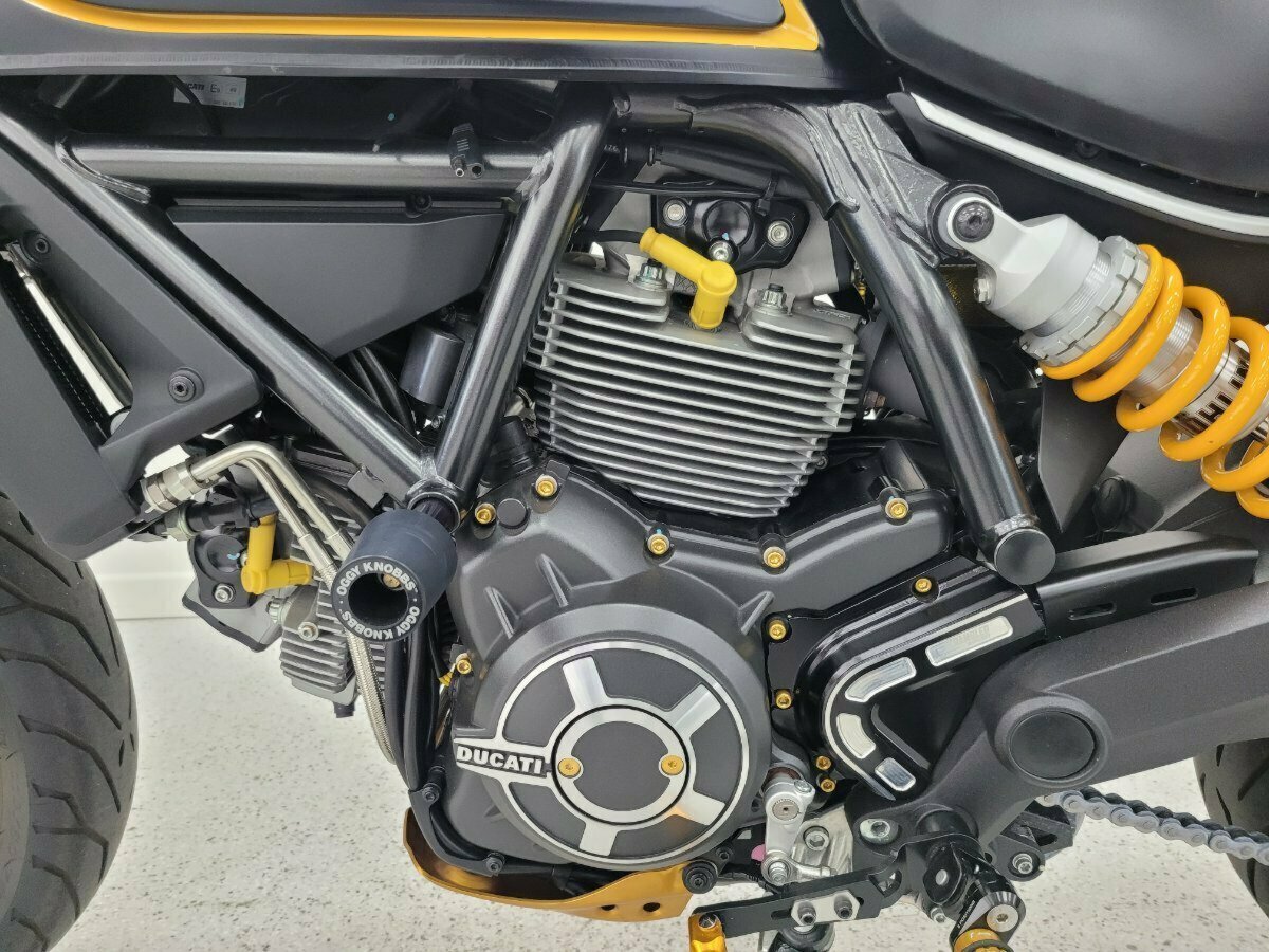 2017 DUCATI SCRAMBLER FULL THROTTLE SPORTS