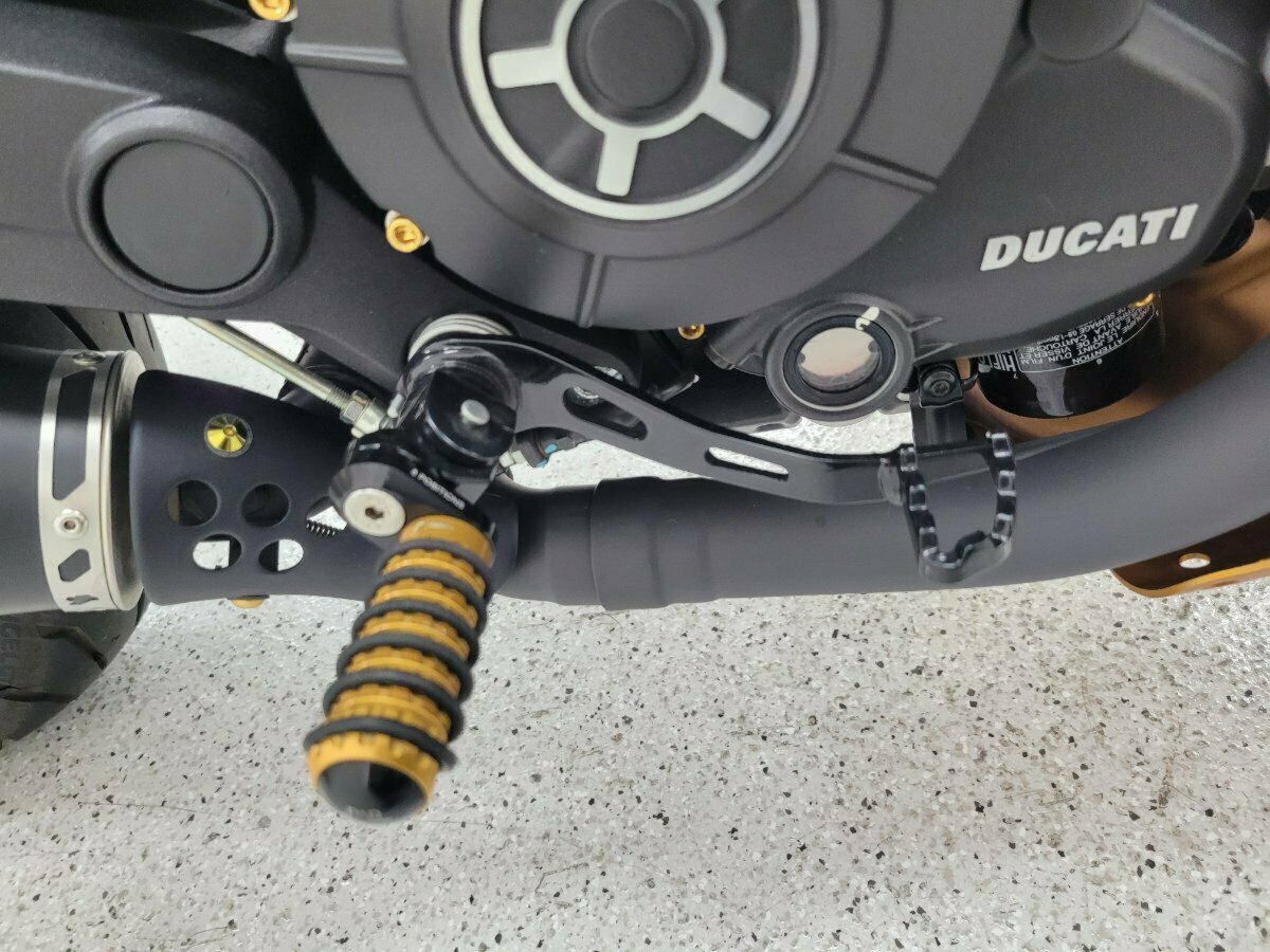 2017 DUCATI SCRAMBLER FULL THROTTLE SPORTS