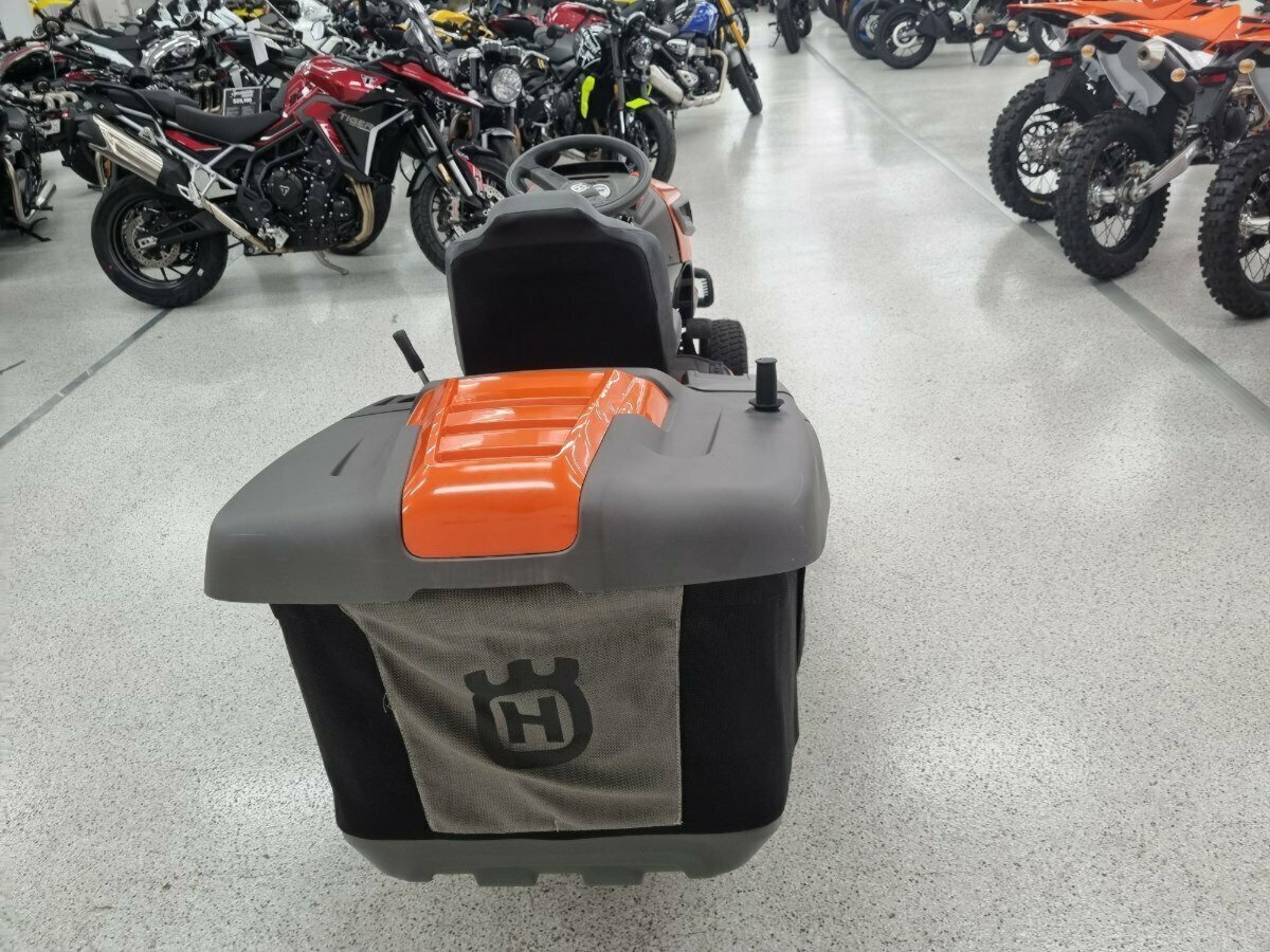 HUSQVARNA HUSQVARNA TC 242TX LAWN TRACTOR