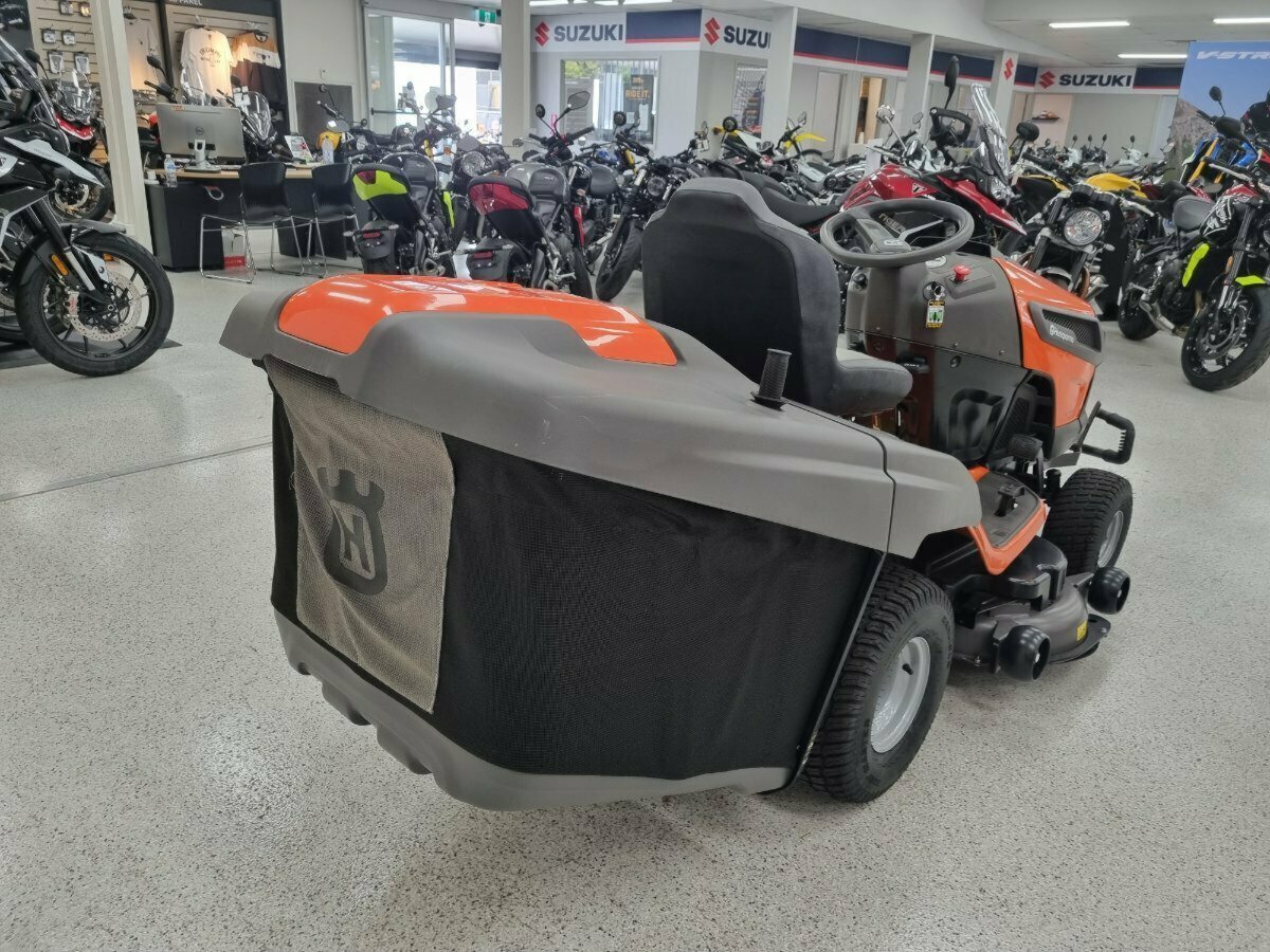 HUSQVARNA HUSQVARNA TC 242TX LAWN TRACTOR