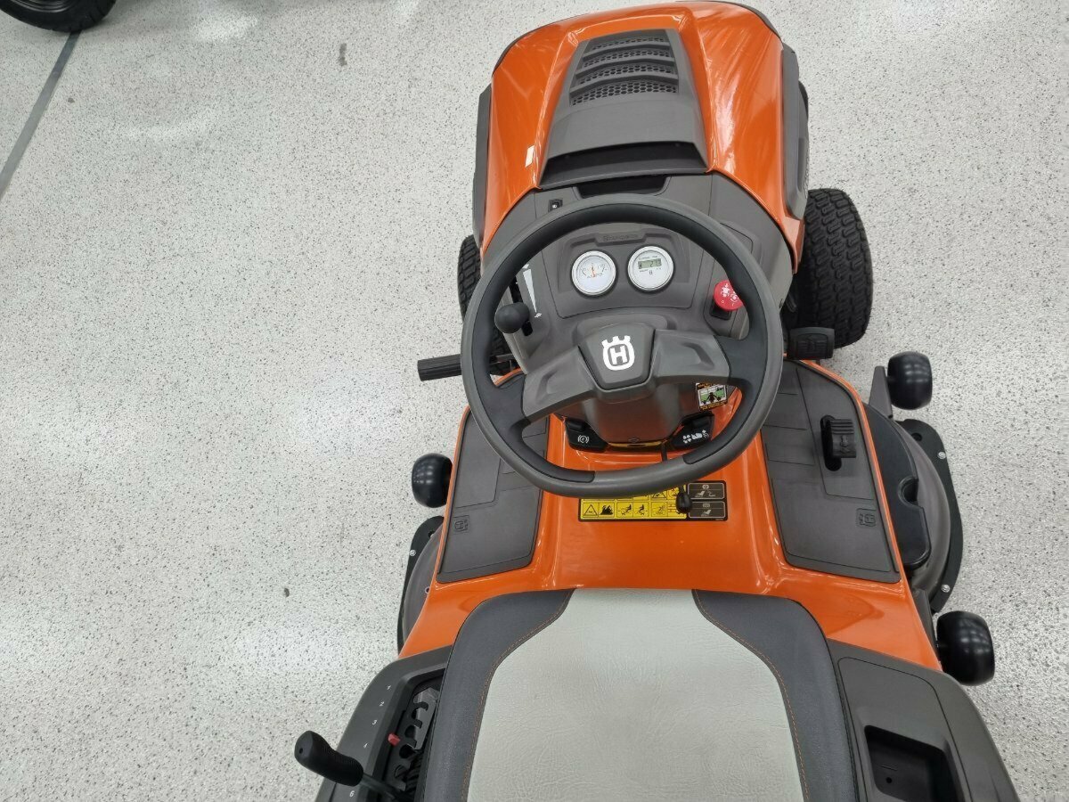 HUSQVARNA HUSQVARNA TC 242TX LAWN TRACTOR