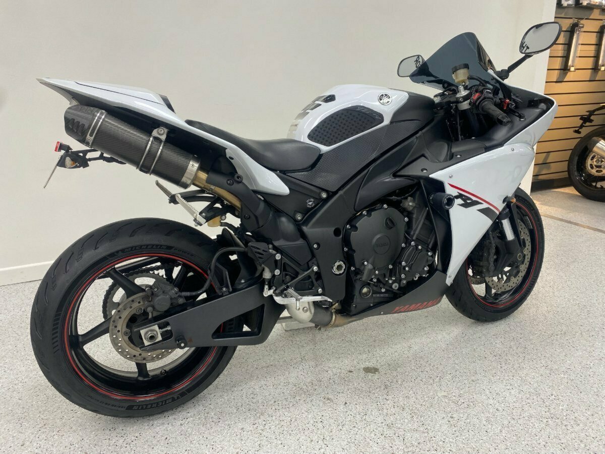 2014 YAMAHA YZF-R1 SPORTS