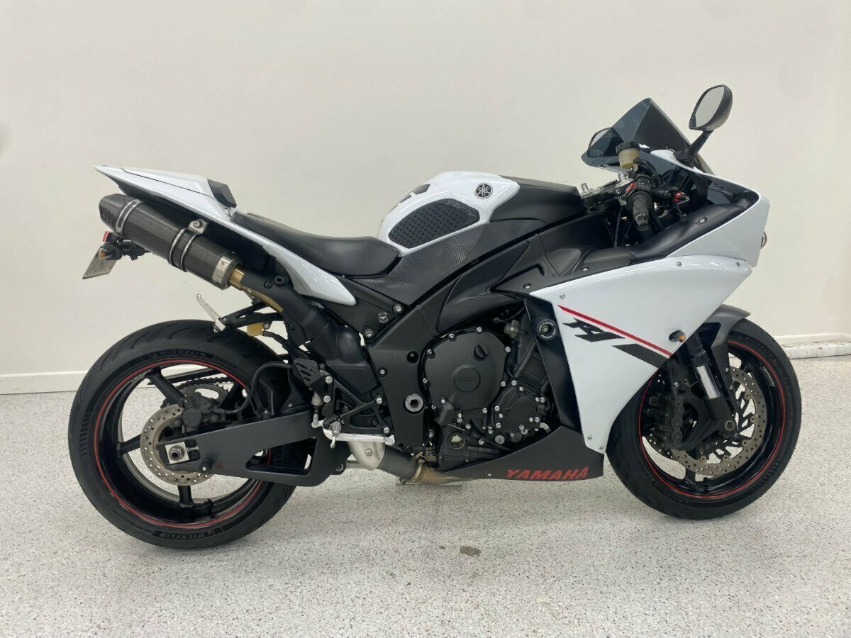 2014 YAMAHA YZF-R1 SPORTS