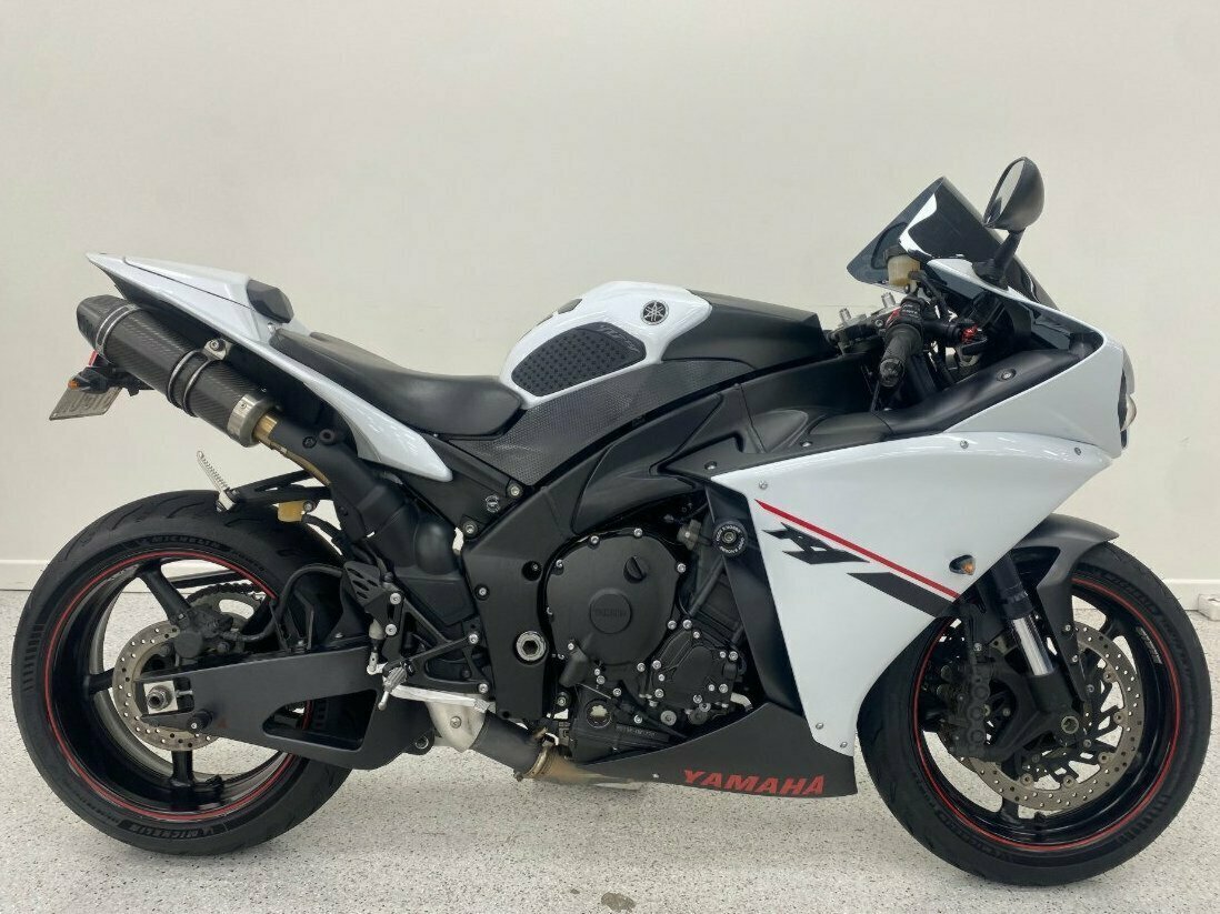 2014 YAMAHA YZF-R1 SPORTS