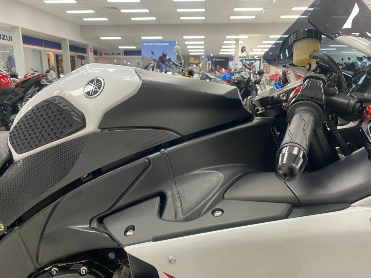 2014 YAMAHA YZF-R1 SPORTS