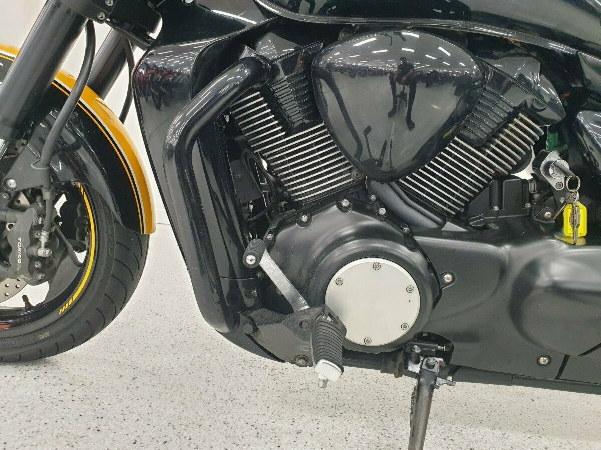 2013 SUZUKI VZR 1800 BOULEVARD (M109R) CRUISER
