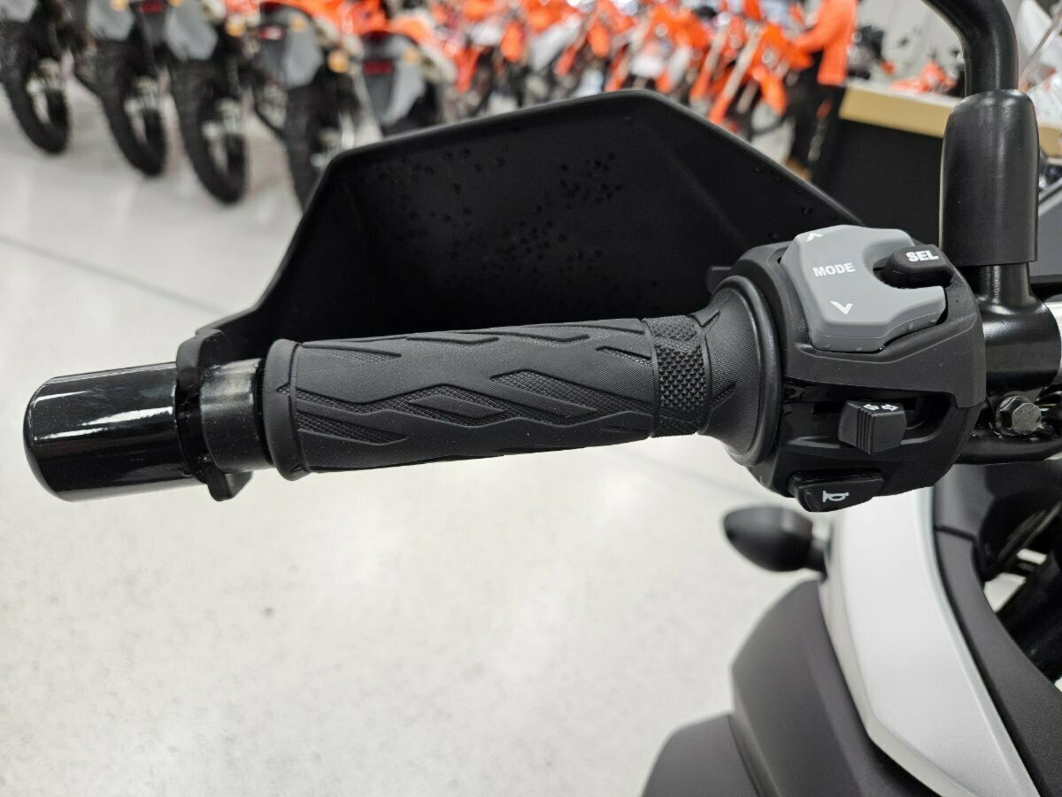 2022 SUZUKI V-STROM 650 (DL650A) DUAL SPORTS