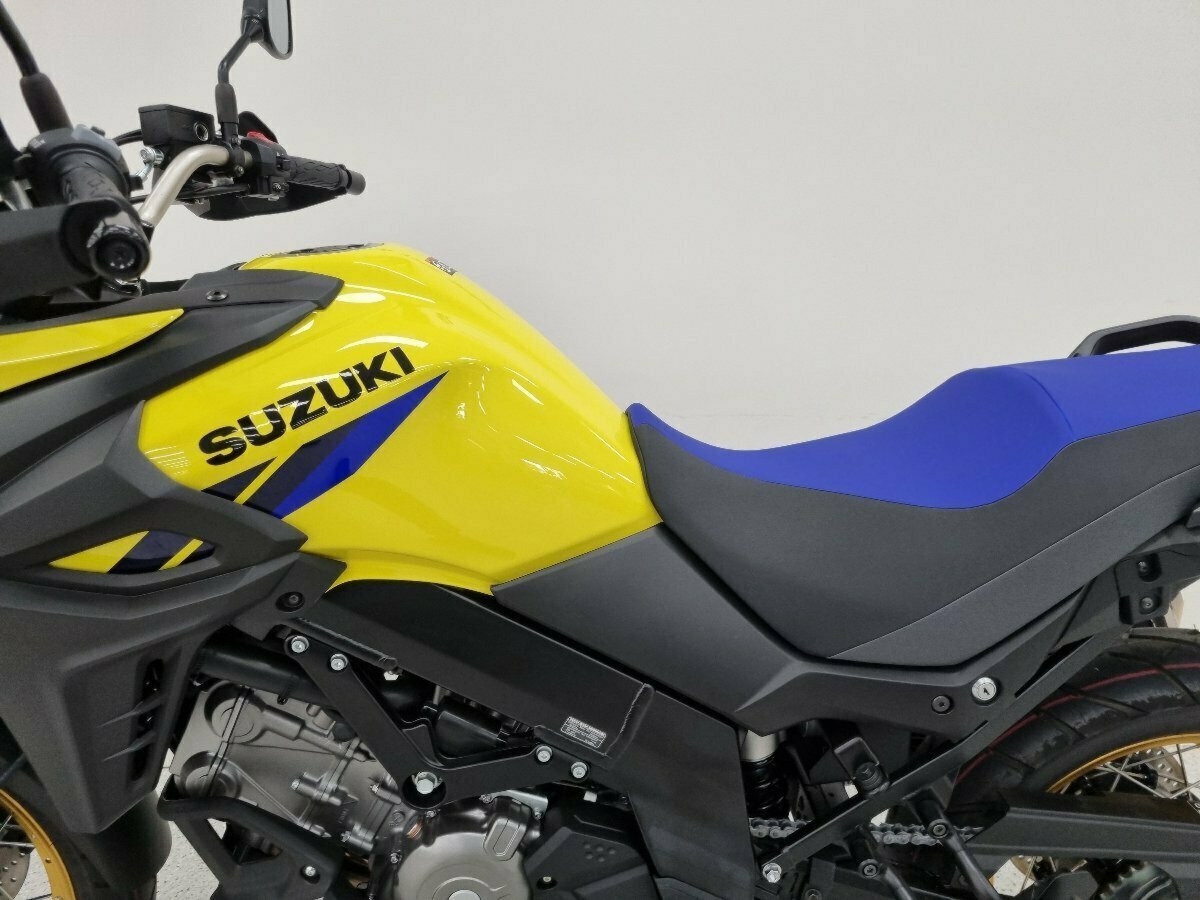 2024 SUZUKI V-STROM 650XT LAMS (DL650XAUE) DUAL SPORTS