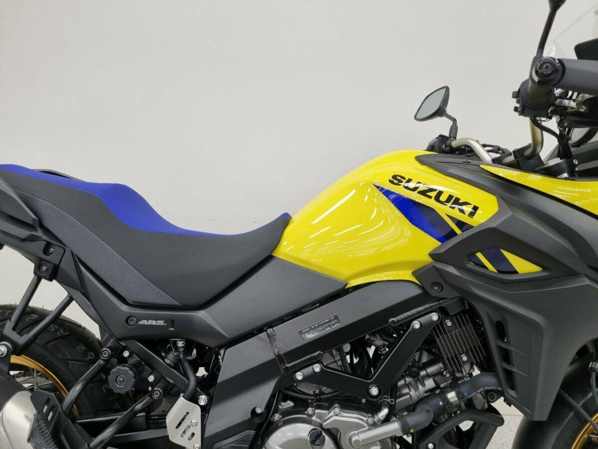 2024 SUZUKI V-STROM 650XT LAMS (DL650XAUE) DUAL SPORTS