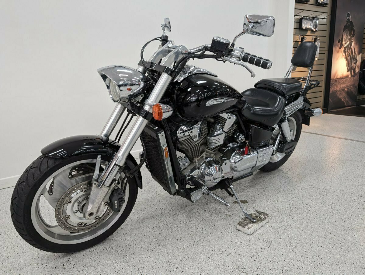 2002 HONDA VTX1800C CRUISER