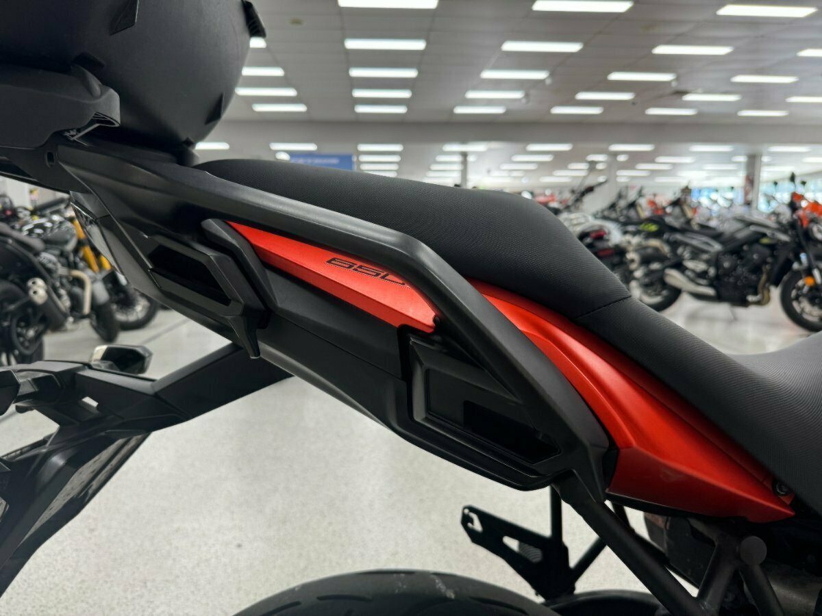 2016 KAWASAKI VERSYS (KLE650L) DUAL SPORTS