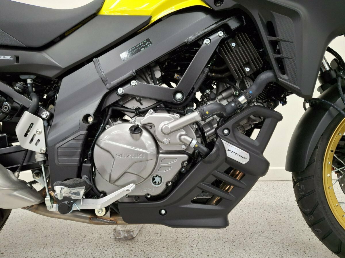 2024 SUZUKI V-STROM 650XT (DL650XA) DUAL SPORTS
