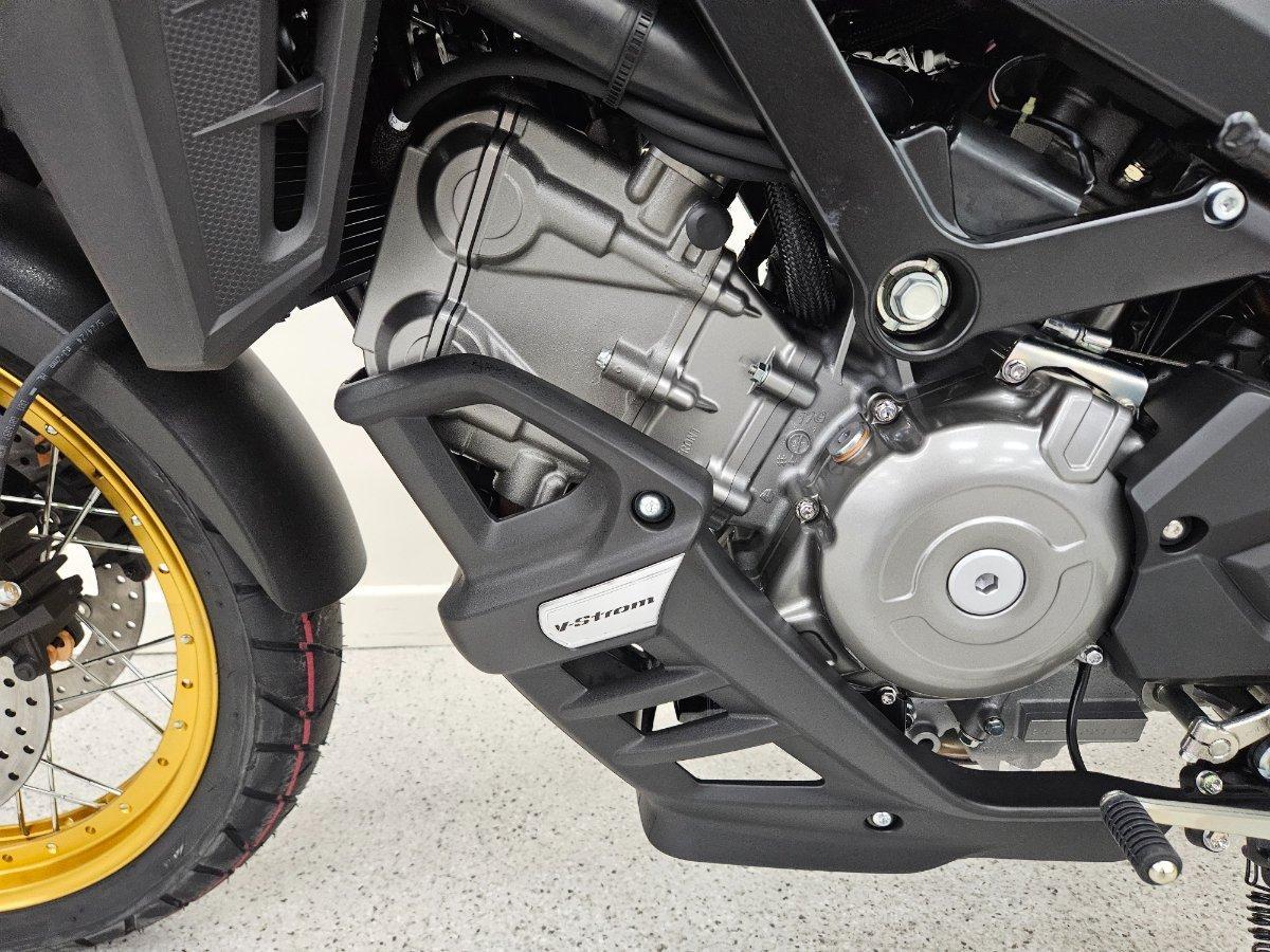 2025 SUZUKI V-STROM 650XT (DL650XA) DUAL SPORTS