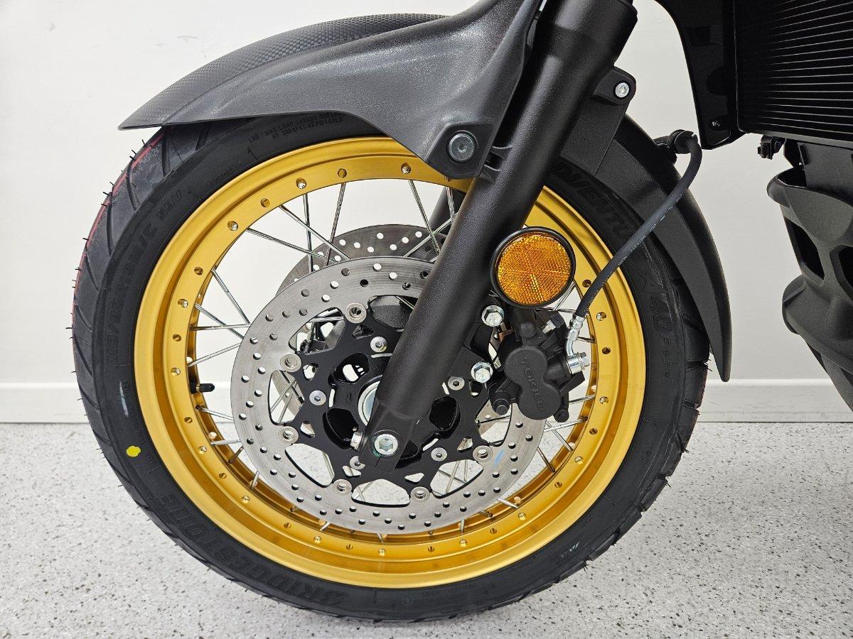 2025 SUZUKI V-STROM 650XT (DL650XA) DUAL SPORTS