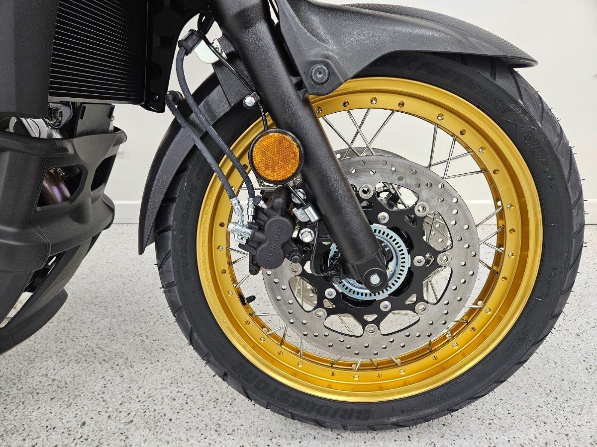 2025 SUZUKI V-STROM 650XT (DL650XA) DUAL SPORTS