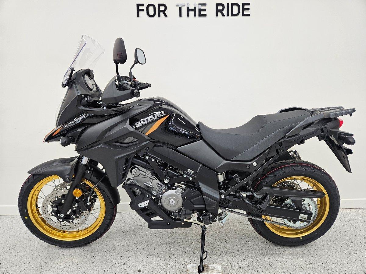 2025 SUZUKI V-STROM 650XT (DL650XA) DUAL SPORTS