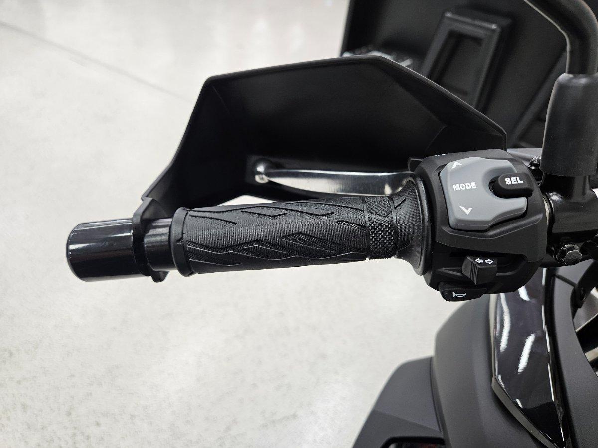 2025 SUZUKI V-STROM 650XT (DL650XA) DUAL SPORTS