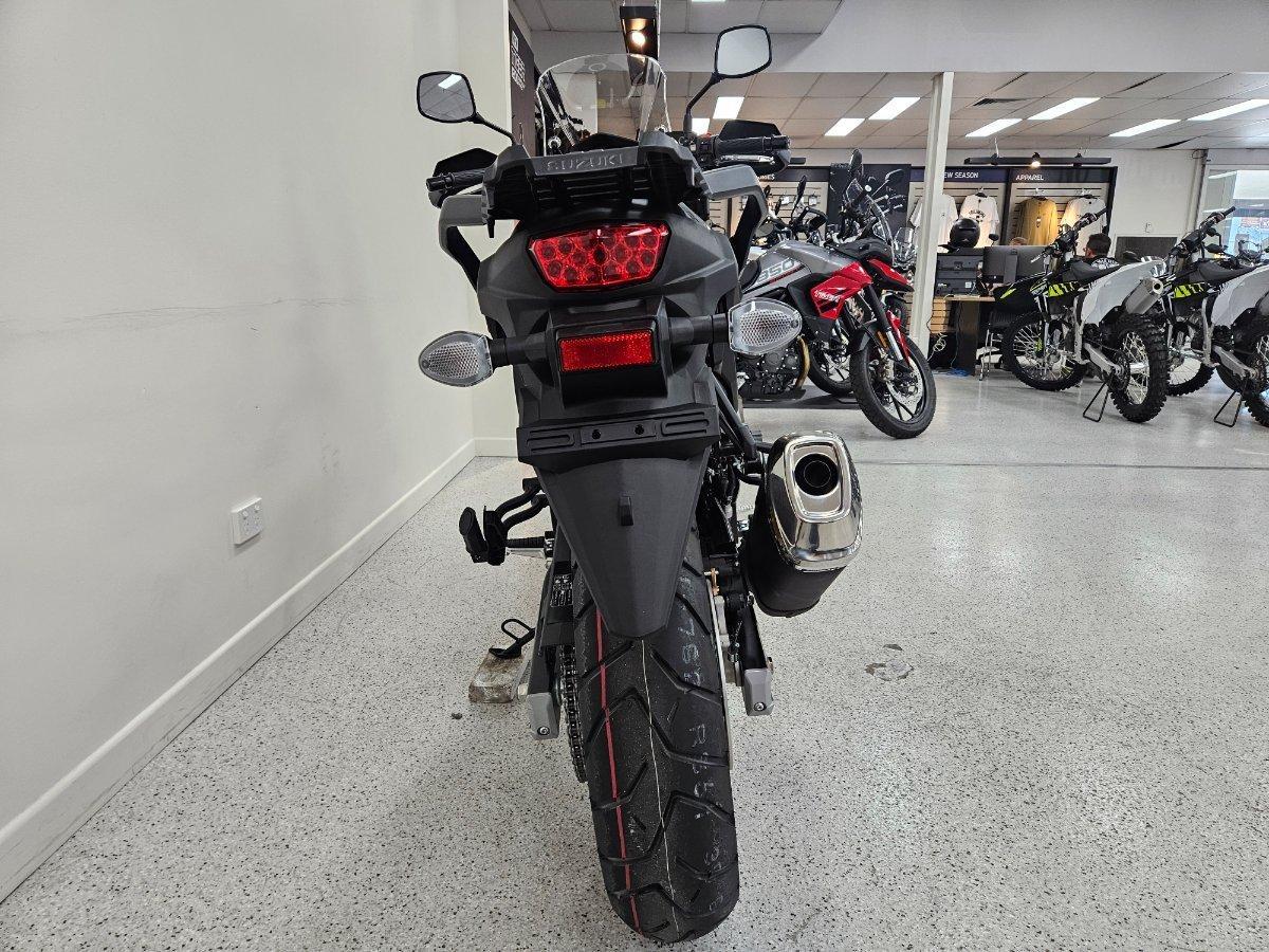 2025 SUZUKI V-STROM 650XT (DL650XA) DUAL SPORTS