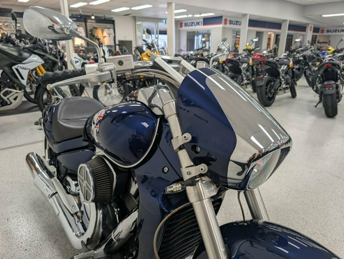 2010 SUZUKI VZR 1800 BOULEVARD (M109R) CRUISER