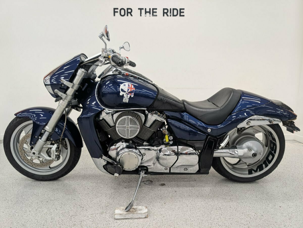 2010 SUZUKI VZR 1800 BOULEVARD (M109R) CRUISER