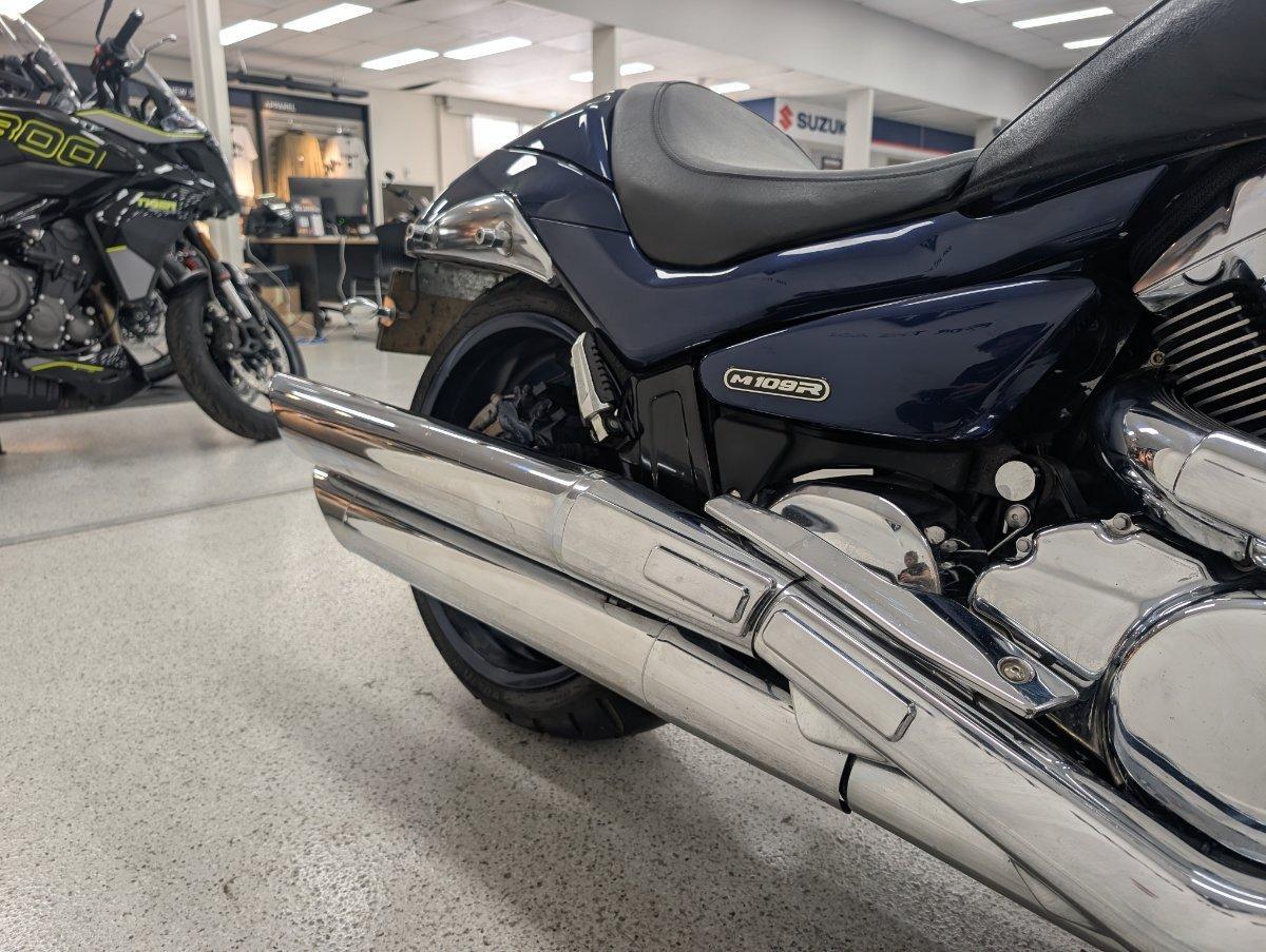 2011 SUZUKI BOULEVARD M109R (VZR1800)