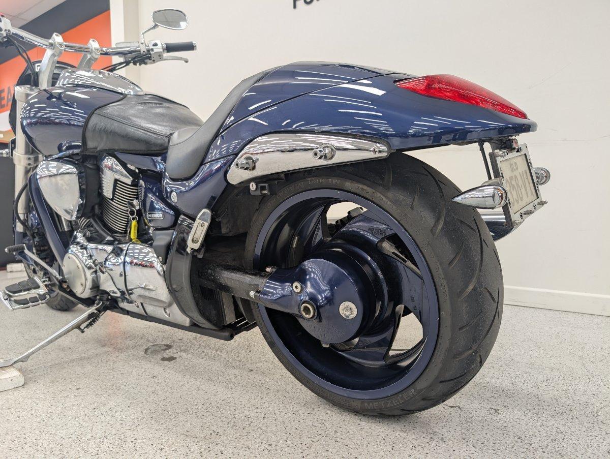 2011 SUZUKI BOULEVARD M109R (VZR1800)