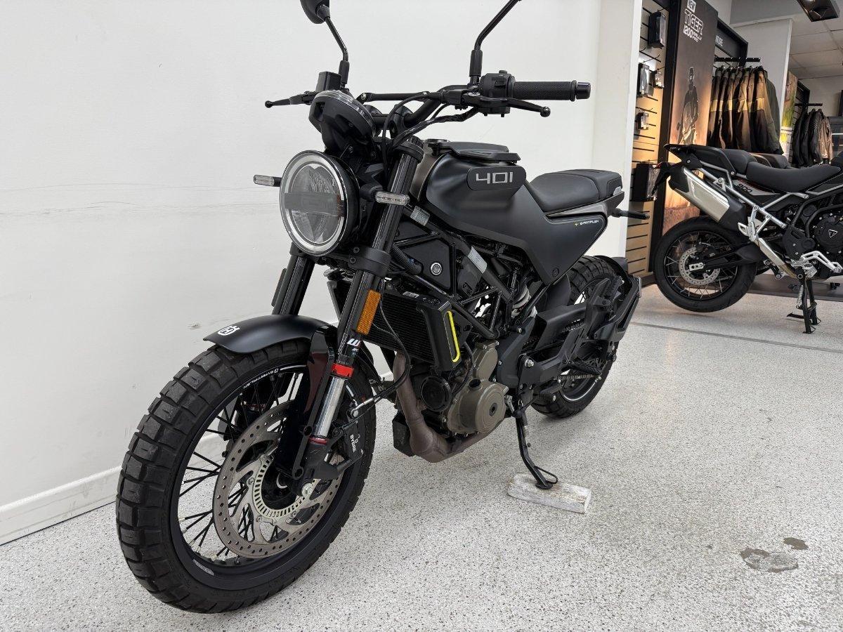 2023 HUSQVARNA SVARTPILEN 401 MY22 ROAD