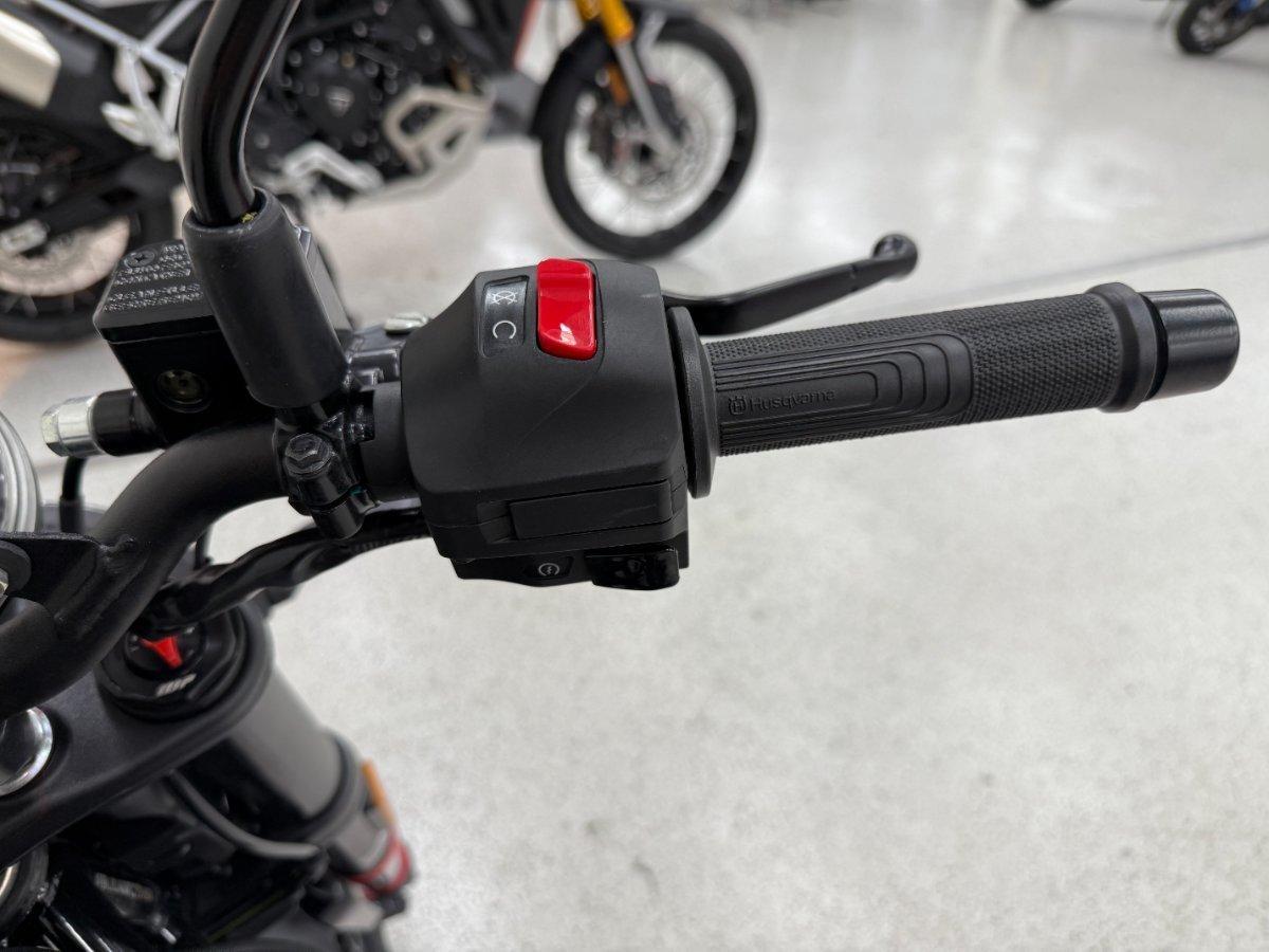 2023 HUSQVARNA SVARTPILEN 401 MY22 ROAD
